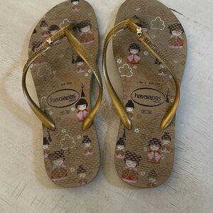 HAVAIANAS Geisha Girl Flip Flops Size 6